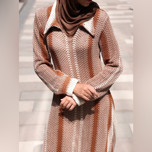 Modest Essentials Crochet Maxi Dress Brown Beige Striped Long Sleeve M - Picture 2 of 12